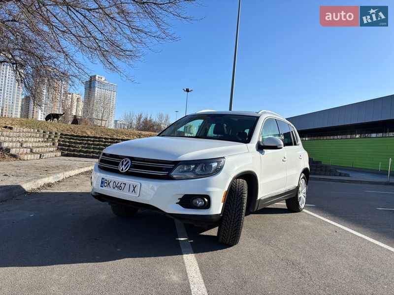 Внедорожник / Кроссовер Volkswagen Tiguan 2015 в Киеве