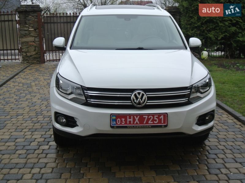 Позашляховик / Кросовер Volkswagen Tiguan 2016 в Чернівцях