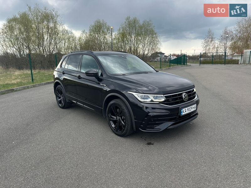 Внедорожник / Кроссовер Volkswagen Tiguan 2021 в Киеве