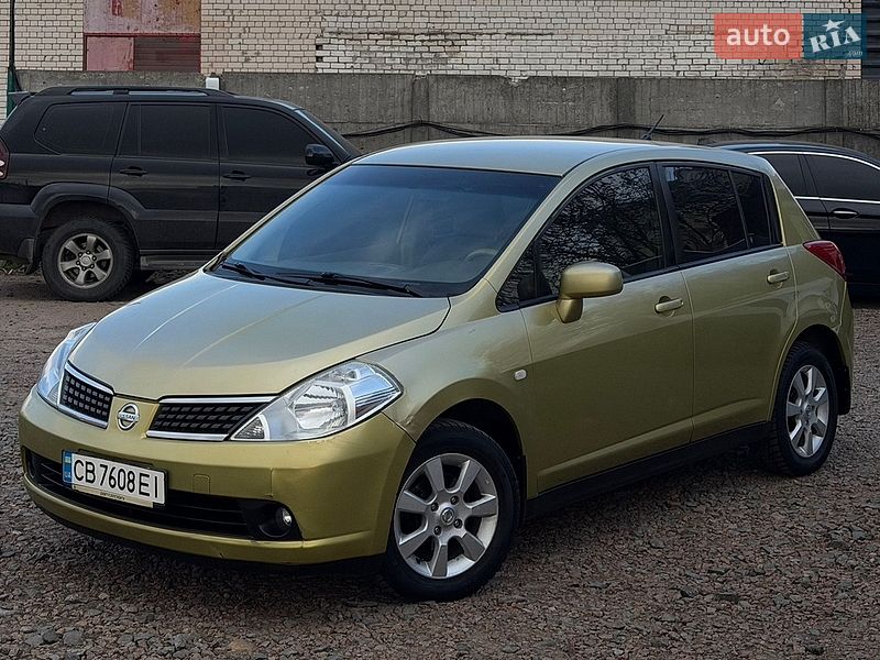 Хэтчбек Nissan TIIDA 2007 в Чернигове