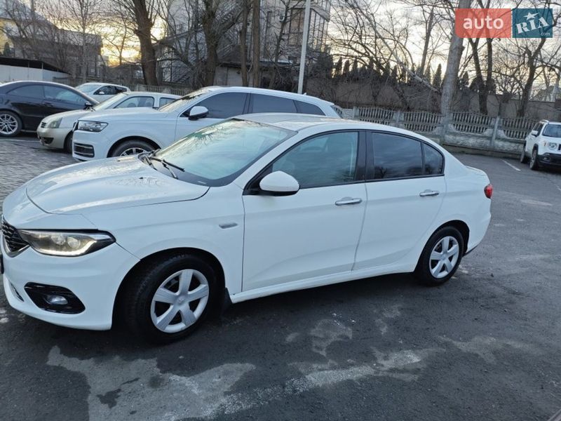 Седан Fiat Tipo 2018 в Калуше