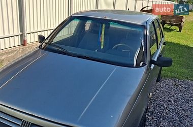 Хэтчбек Fiat Tipo 1988 в Шпитьках