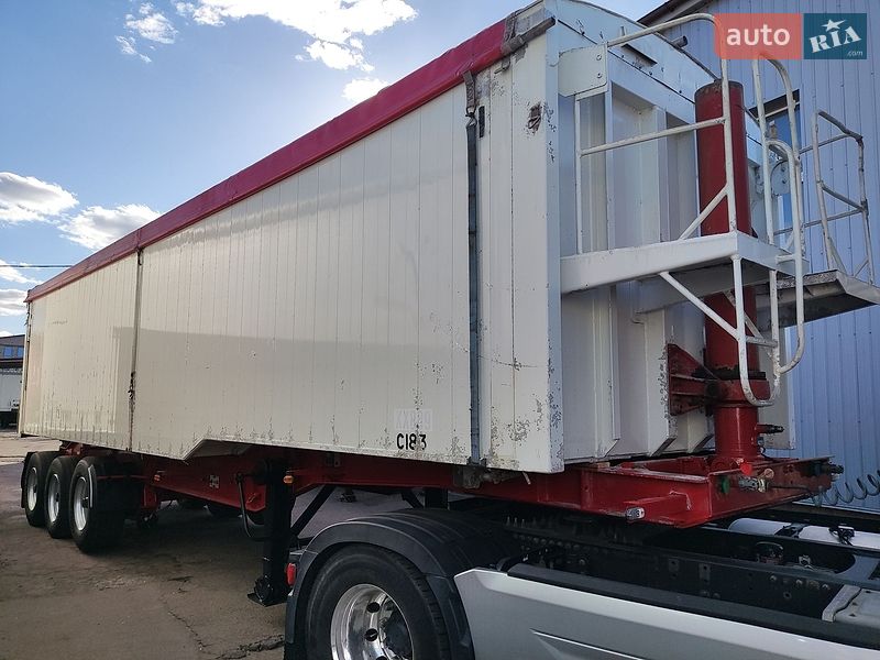 Самосвал полуприцеп SDC Tipper Trailer 2004 в Ровно