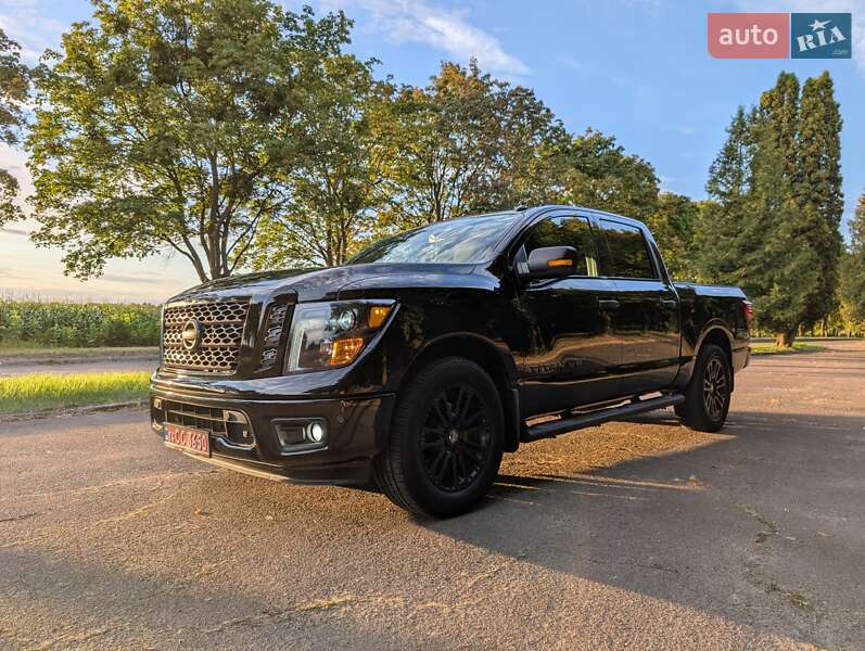 Пикап Nissan Titan 2019 в Владимире