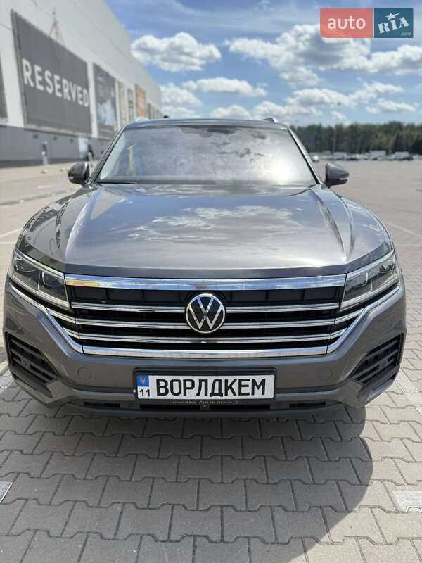 Внедорожник / Кроссовер Volkswagen Touareg 2021 в Киеве
