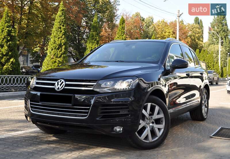Позашляховик / Кросовер Volkswagen Touareg 2014 в Одесі