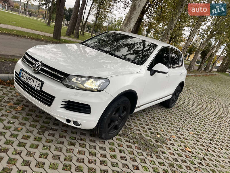 Внедорожник / Кроссовер Volkswagen Touareg 2012 в Мукачево Внедорожник / Кроссовер Volkswagen Touareg 2012 в Мукачево