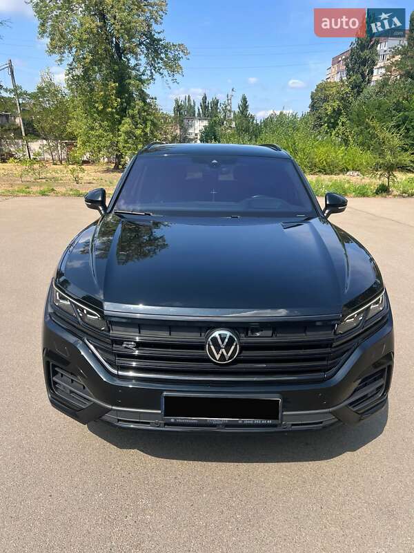 Позашляховик / Кросовер Volkswagen Touareg 2023 в Кривому Розі