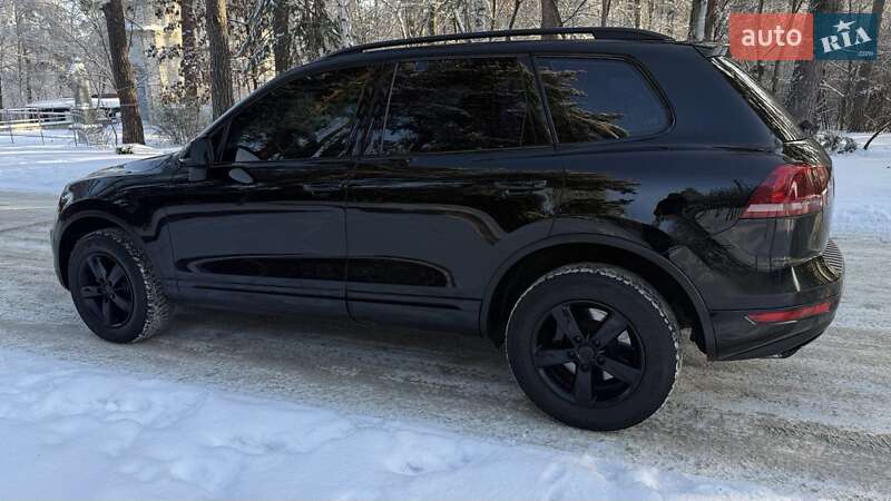 Внедорожник / Кроссовер Volkswagen Touareg 2012 в Боярке