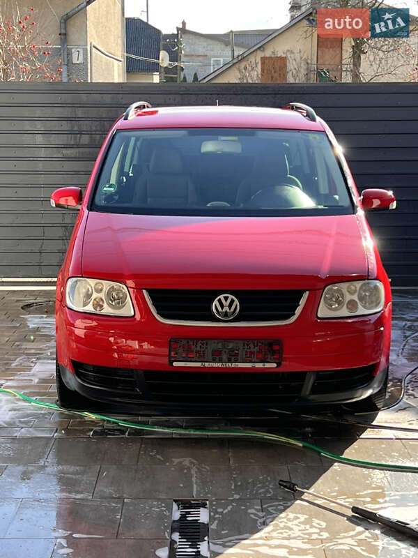 Минивэн Volkswagen Touran 2006 в Самборе