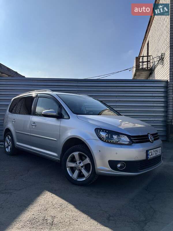 Минивэн Volkswagen Touran 2013 в Умани Минивэн Volkswagen Touran 2013 в Умани