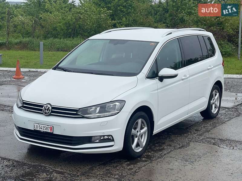 Микровэн Volkswagen Touran 2016 в Ужгороде