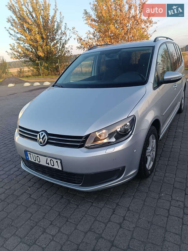 Мінівен Volkswagen Touran 2012 в Радивиліві
