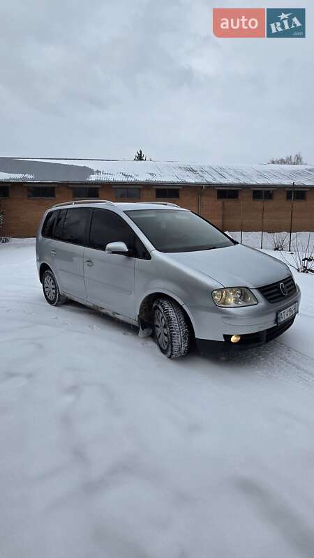 Минивэн Volkswagen Touran 2004 в Трускавце