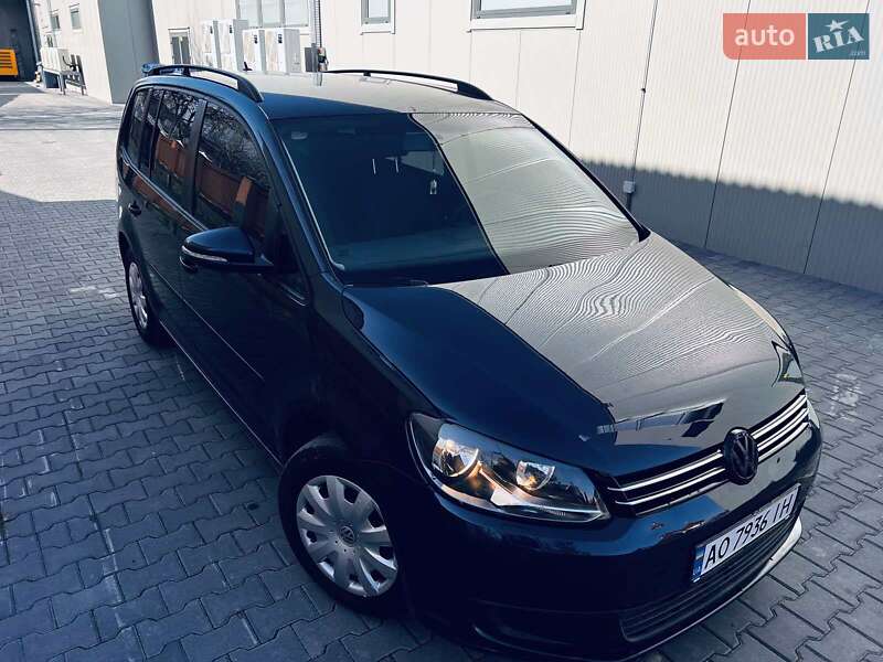 Мінівен Volkswagen Touran 2014 в Ужгороді