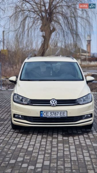 Мінівен Volkswagen Touran 2016 в Чернівцях