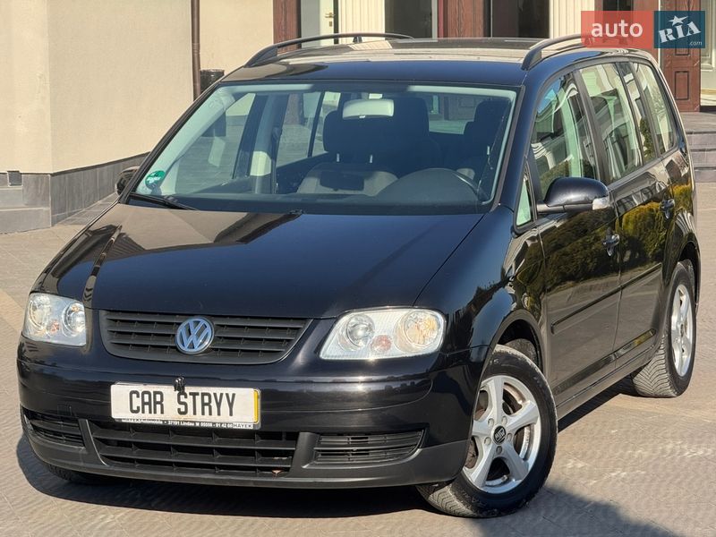 Мінівен Volkswagen Touran 2005 в Стрию
