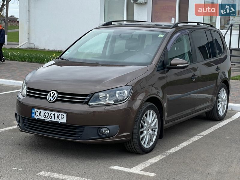 Мінівен Volkswagen Touran 2011 в Черкасах