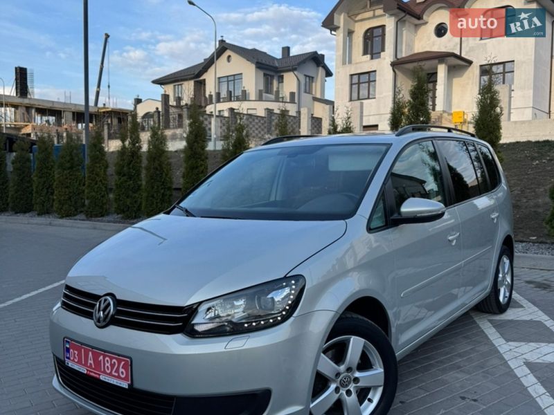 Минивэн Volkswagen Touran 2012 в Ровно