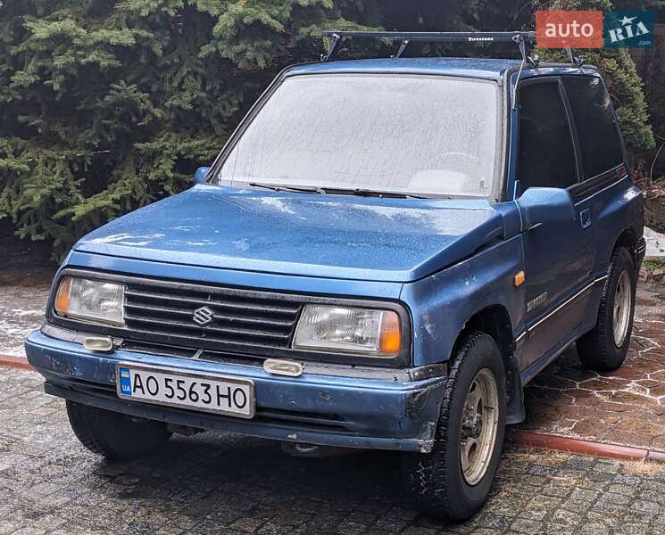 Позашляховик / Кросовер Chevrolet Tracker 1990 в Києві