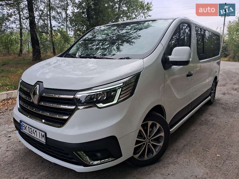 Минивэн Renault Trafic 2022 в Млинове Минивэн Renault Trafic 2022 в Млинове