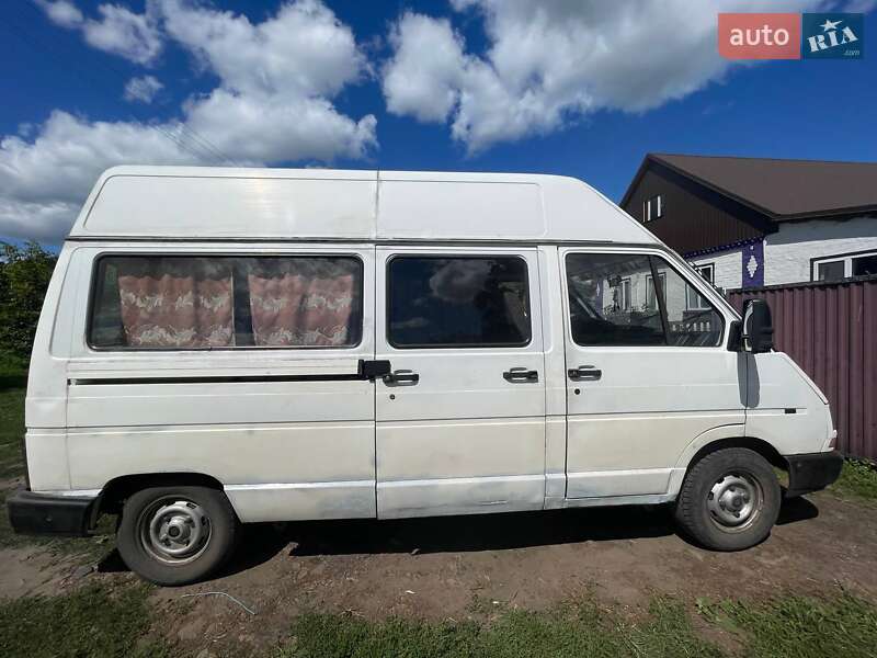 Минивэн Renault Trafic 1998 в Прилуках