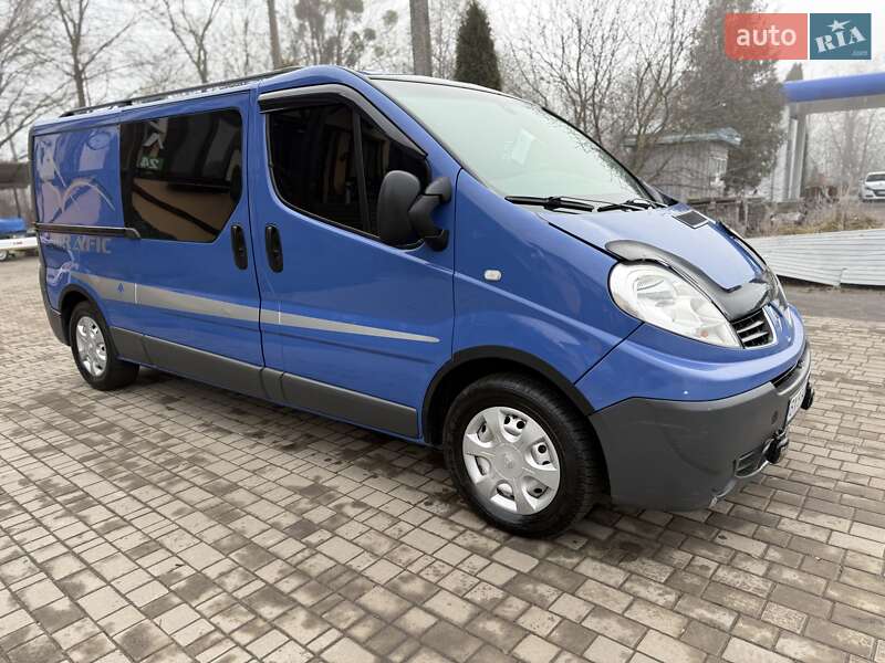 Грузопассажирский фургон Renault Trafic 2010 в Хмельницком