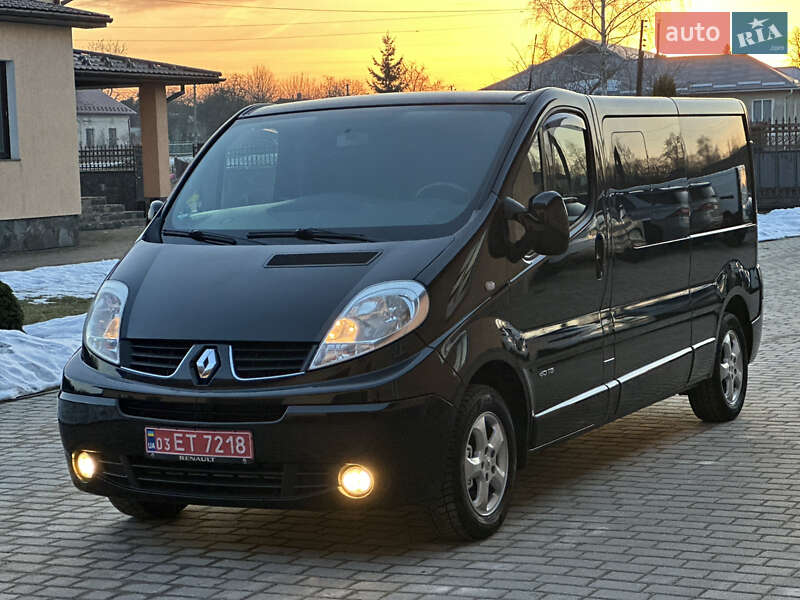Грузопассажирский фургон Renault Trafic 2011 в Бродах