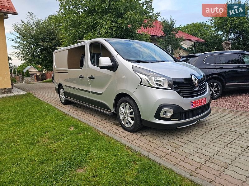 Грузовой фургон Renault Trafic 2016 в Стрые