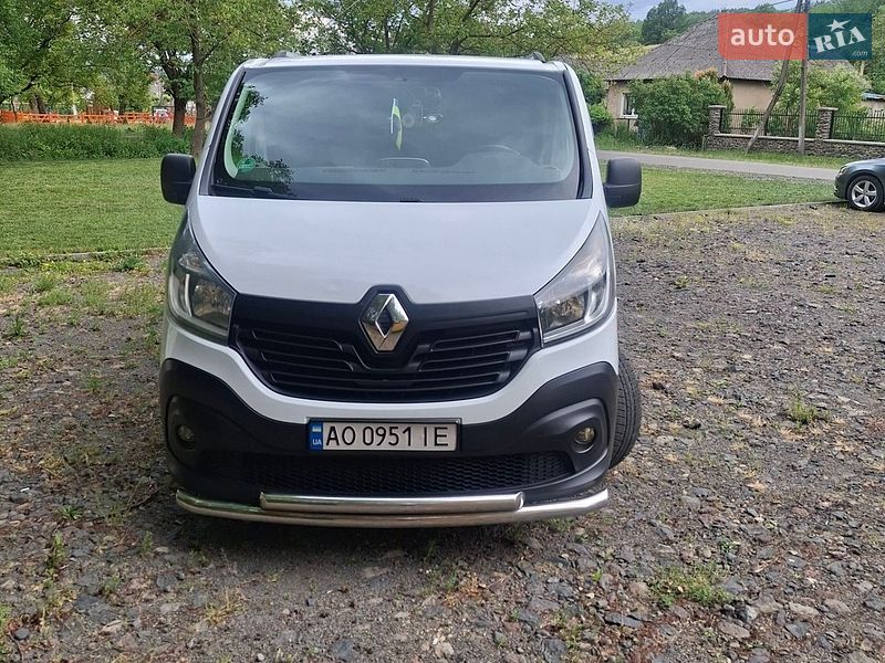 Минивэн Renault Trafic 2015 в Ужгороде