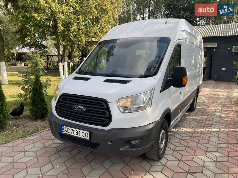 Грузовой фургон Ford Transit 2015 в Луцке