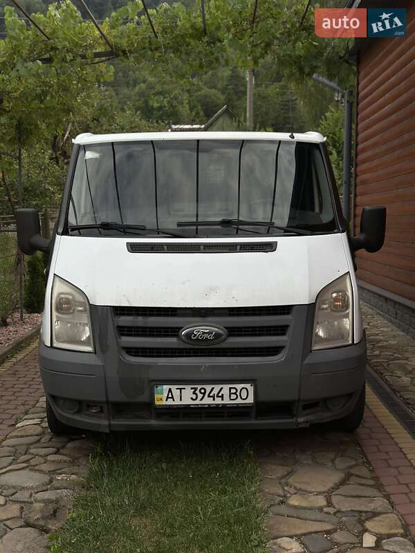 Вантажний фургон Ford Transit 2011 в Косові