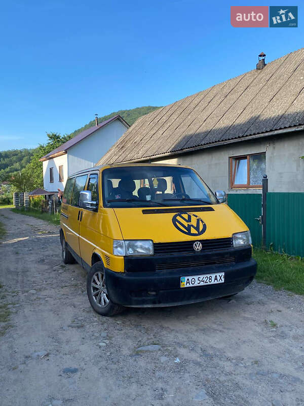 Минивэн Volkswagen Transporter 2000 в Тячеве Минивэн Volkswagen Transporter 2000 в Тячеве