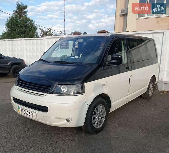 Минивэн Volkswagen Transporter 2005 в Ровно Минивэн Volkswagen Transporter 2005 в Ровно