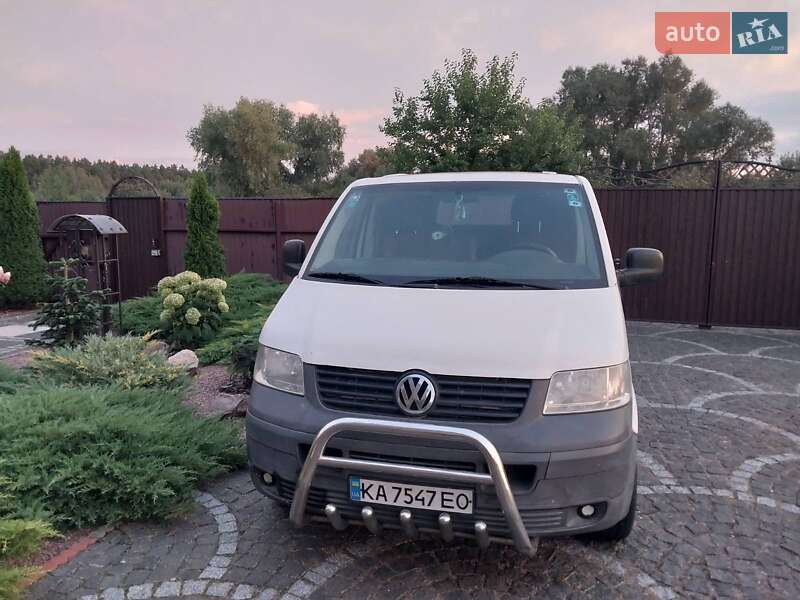 Грузовой фургон Volkswagen Transporter 2006 в Киеве