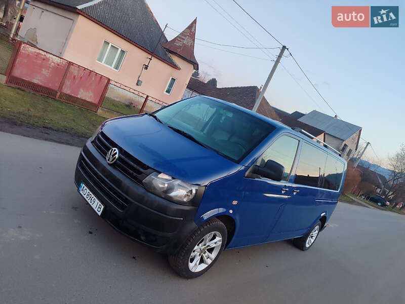 Минивэн Volkswagen Transporter 2004 в Сваляве Минивэн Volkswagen Transporter 2004 в Сваляве