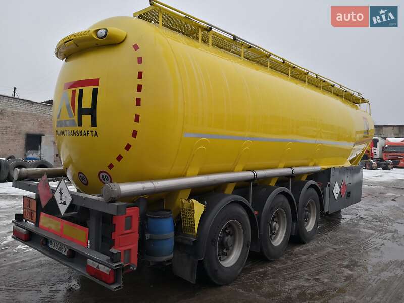 Цистерна напівпричіп Feldbinder TSA 2005 в Кам'янському Цистерна напівпричіп Feldbinder TSA 2005 в Кам'янському