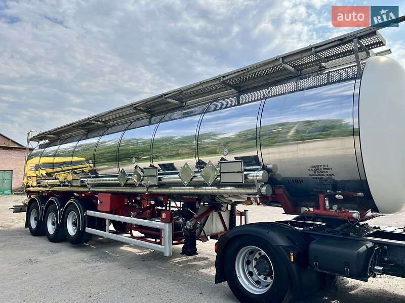 Цистерна полуприцеп Klaeser TSA 2002 в Белой Церкви