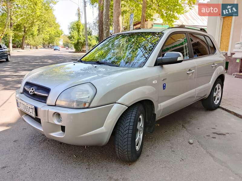 Внедорожник / Кроссовер Hyundai Tucson 2006 в Николаеве Внедорожник / Кроссовер Hyundai Tucson 2006 в Николаеве