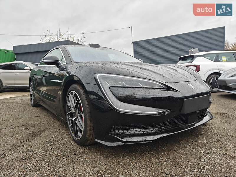 Седан YangWang U7 2025 в Киеве