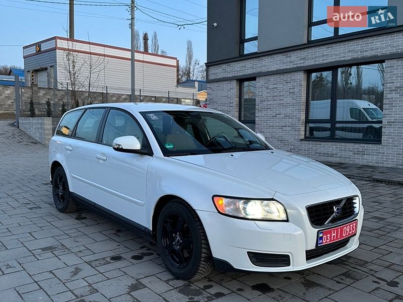 Універсал Volvo V50 2010 в Рівному