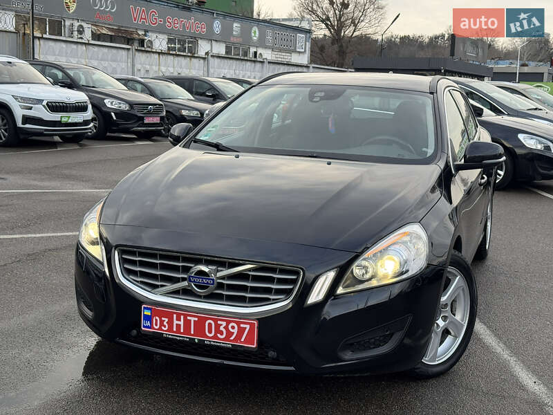 Універсал Volvo V60 2011 в Києві