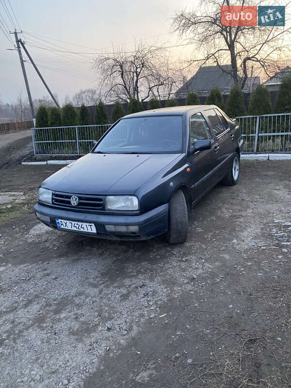 Седан Volkswagen Vento 1993 в Сумах Седан Volkswagen Vento 1993 в Сумах