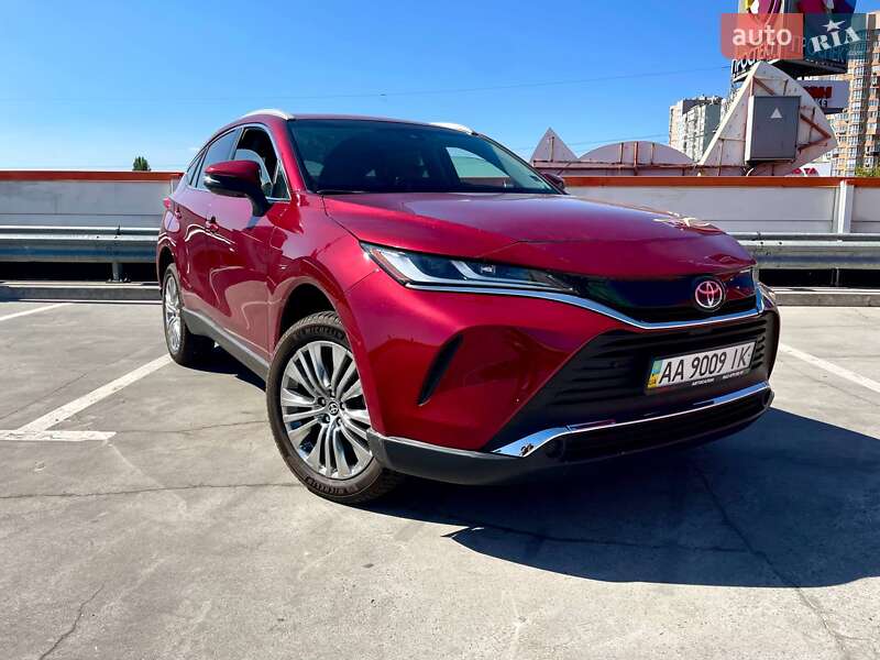 Внедорожник / Кроссовер Toyota Venza 2022 в Киеве