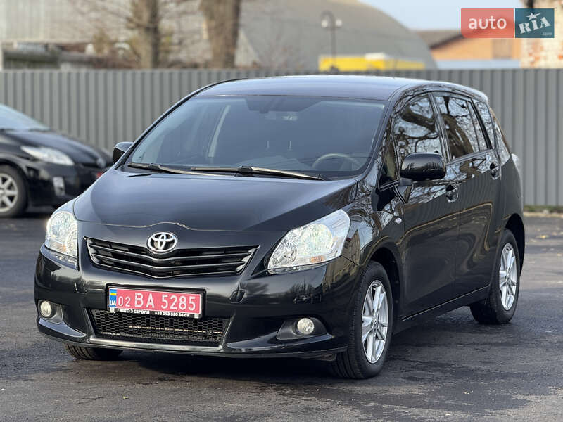 Минивэн Toyota Verso 2010 в Виннице