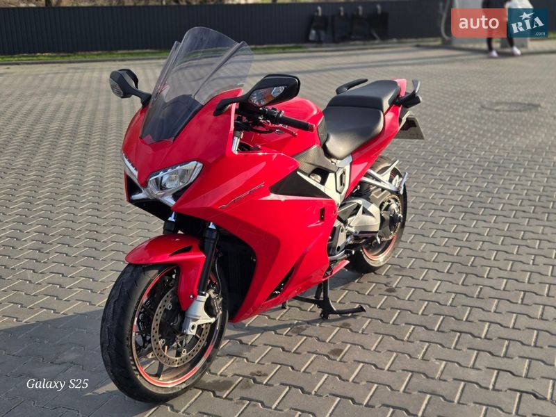 Мотоцикл Спорт-туризм Honda VFR 800F Interceptor 2015 в Бородянці