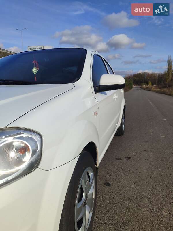 Седан ЗАЗ Vida 2012 в Решетиловке