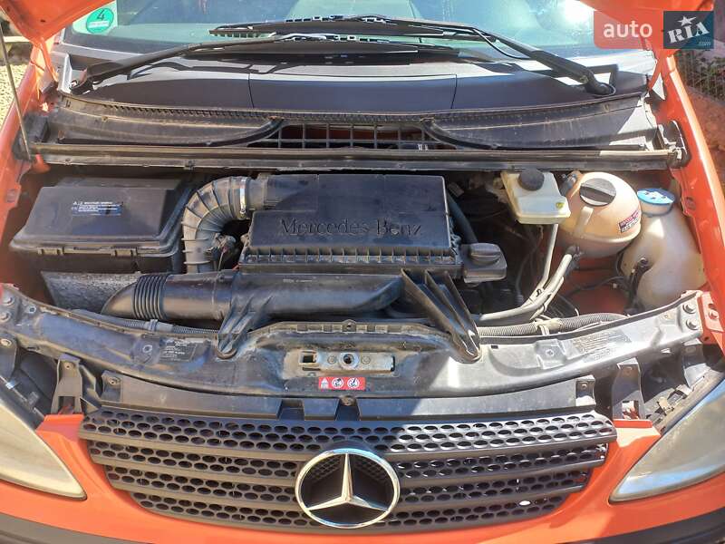Минивэн Mercedes-Benz Vito 2005 в Вижнице Минивэн Mercedes-Benz Vito 2005 в Вижнице