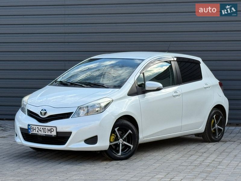 Хетчбек Toyota Vitz 2011 в Одесі
