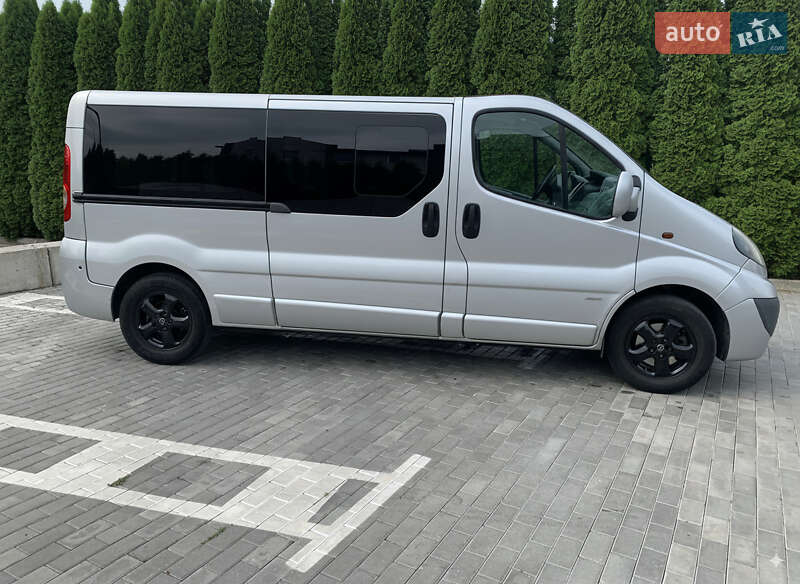 Мінівен Opel Vivaro 2014 в Рівному